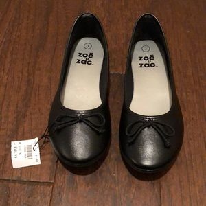 Girls never worn flat black dress shoes